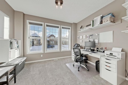 300 Marquis Heights Se, Calgary, AB - Indoor Photo Showing Office