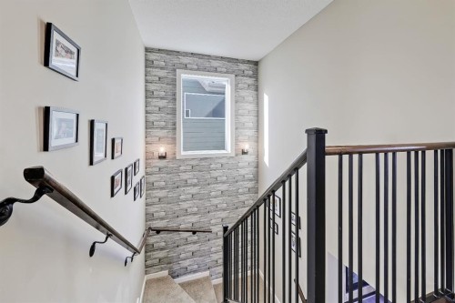 300 Marquis Heights Se, Calgary, AB - Indoor Photo Showing Other Room