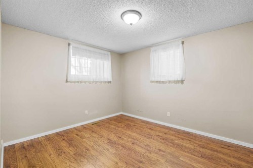 10727 Mapleglen Crescent Se, Calgary, AB - Indoor Photo Showing Other Room