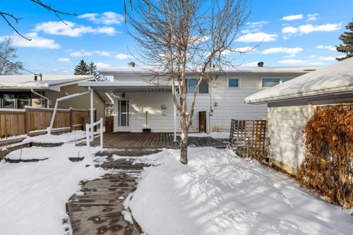 10727 Mapleglen Crescent Se, Calgary, AB - Outdoor