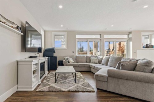 163 Masters Cove Se, Calgary, AB - Indoor Photo Showing Living Room