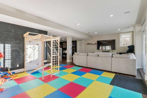 163 Masters Cove Se, Calgary, AB - Indoor Photo Showing Other Room