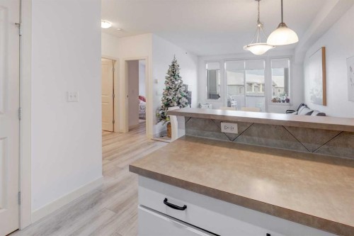 402-120 Country Village Circle Ne, Calgary, AB - Indoor