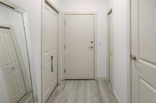 402-120 Country Village Circle Ne, Calgary, AB - Indoor Photo Showing Other Room