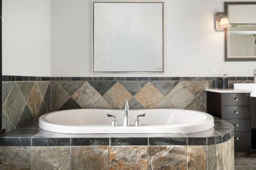 211 Coach Side Road Sw, Calgary, AB - Indoor Photo Showing Bathroom