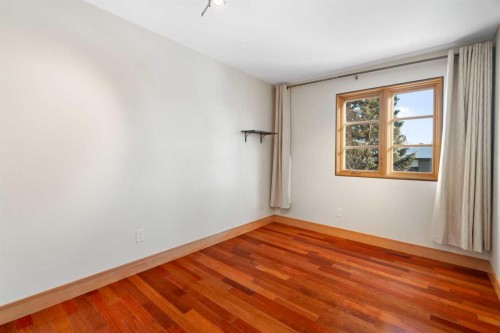 211 Coach Side Road Sw, Calgary, AB - Indoor Photo Showing Other Room