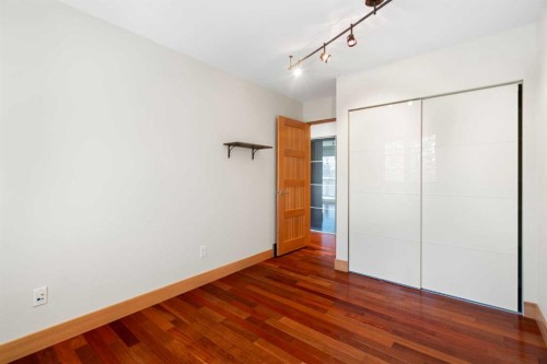 211 Coach Side Road Sw, Calgary, AB - Indoor Photo Showing Other Room