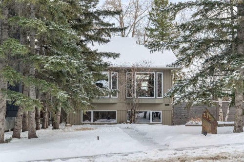 211 Coach Side Road Sw, Calgary, AB - Outdoor