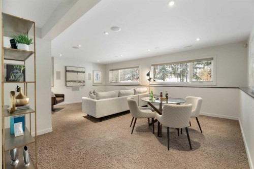 211 Coach Side Road Sw, Calgary, AB - Indoor