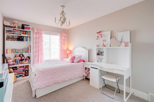 147 Legacy Mount Se, Calgary, AB - Indoor Photo Showing Bedroom