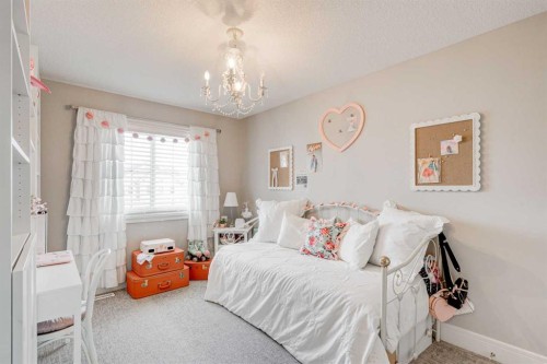 147 Legacy Mount Se, Calgary, AB - Indoor Photo Showing Bedroom
