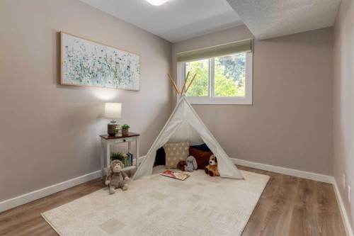 308-13104 Elbow Drive Sw, Calgary, AB - Indoor Photo Showing Other Room