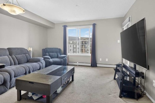 310-18122 77 Street Nw, Edmonton, AB - Indoor Photo Showing Other Room