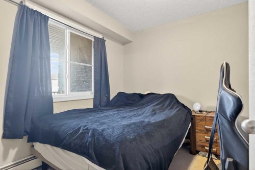310-18122 77 Street Nw, Edmonton, AB - Indoor Photo Showing Bedroom