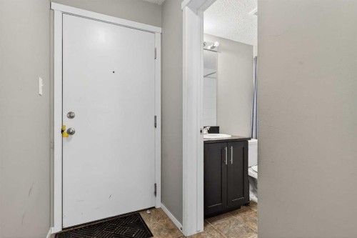 310-18122 77 Street Nw, Edmonton, AB - Indoor Photo Showing Other Room