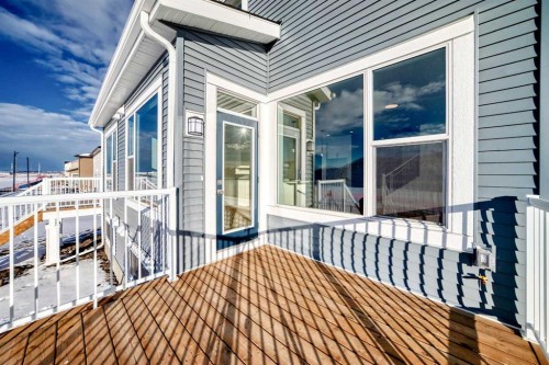 32 Southborough Common, Cochrane, AB - Outdoor