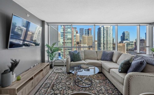 1602-188 15 Avenue Sw, Calgary, AB - Indoor Photo Showing Living Room
