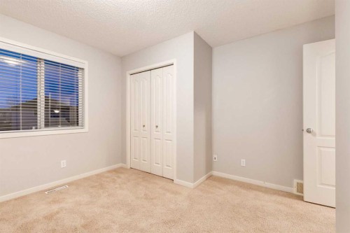 120 New Brighton Lane Se, Calgary, AB - Indoor