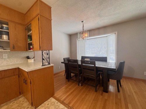 2521 35 Street Se, Calgary, AB - Indoor