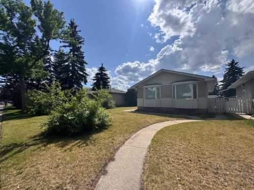 2521 35 Street Se, Calgary, AB - Outdoor With Deck Patio Veranda