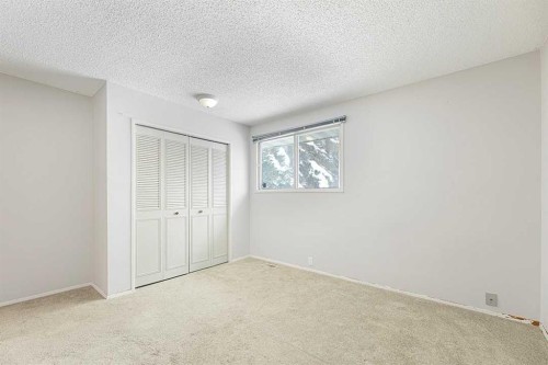 1852 Lynnover Road Se, Calgary, AB - Indoor Photo Showing Other Room