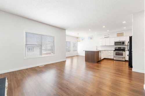 283 Prestwick Landing Se, Calgary, AB - Indoor Photo Showing Kitchen