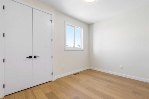 343 Waterford Grove, Chestermere, AB - Indoor Photo Showing Other Room