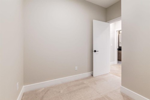 2113-4270 Norford Avenue Nw, Calgary, AB - Indoor Photo Showing Other Room