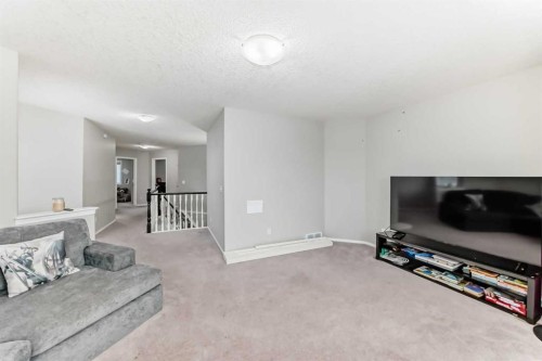 270 Covewood Circle Ne, Calgary, AB - Indoor Photo Showing Living Room