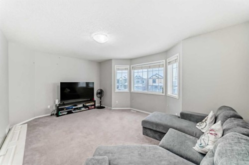 270 Covewood Circle Ne, Calgary, AB - Indoor Photo Showing Living Room