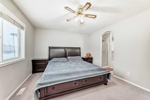 270 Covewood Circle Ne, Calgary, AB - Indoor Photo Showing Bedroom