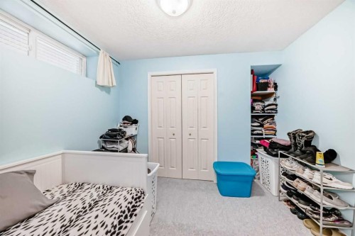 270 Covewood Circle Ne, Calgary, AB - Indoor Photo Showing Bedroom