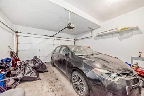 270 Covewood Circle Ne, Calgary, AB - Indoor Photo Showing Garage