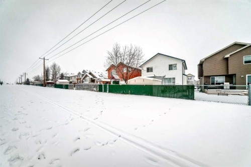 270 Covewood Circle Ne, Calgary, AB - Outdoor