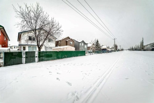 270 Covewood Circle Ne, Calgary, AB - Outdoor