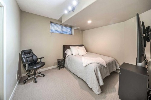 74 Sherwood Point Nw, Calgary, AB - Indoor