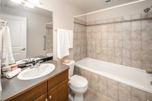 1907-920 5 Avenue Sw, Calgary, AB - Indoor Photo Showing Bathroom