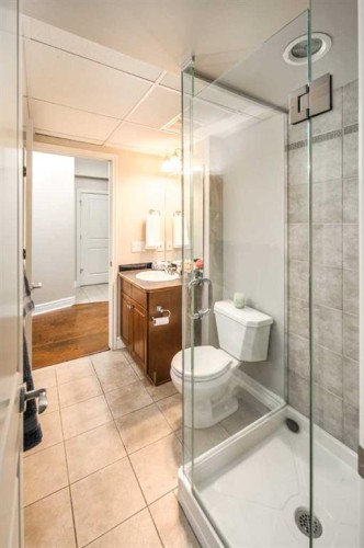 1907-920 5 Avenue Sw, Calgary, AB - Indoor Photo Showing Bathroom