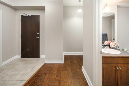 1907-920 5 Avenue Sw, Calgary, AB - Indoor