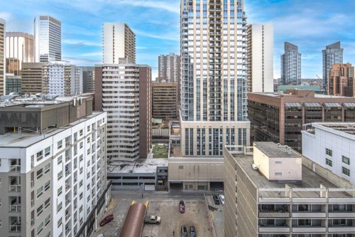 1907-920 5 Avenue Sw, Calgary, AB - Outdoor With Facade