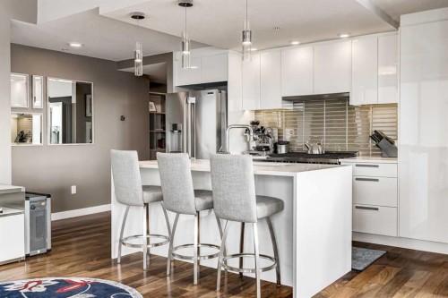 1604-1234 5 Avenue Nw, Calgary, AB - Indoor Photo Showing Kitchen With Upgraded Kitchen