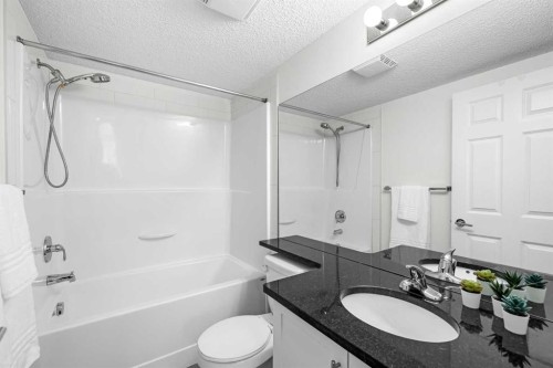 1211-279 Copperpond Common Se, Calgary, AB - Indoor Photo Showing Bathroom