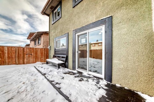 6808 26 Avenue Ne, Calgary, AB - Outdoor