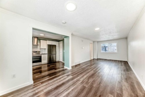 6808 26 Avenue Ne, Calgary, AB - Indoor Photo Showing Other Room