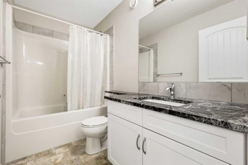 143 Masters Link Se, Calgary, AB - Indoor Photo Showing Bathroom