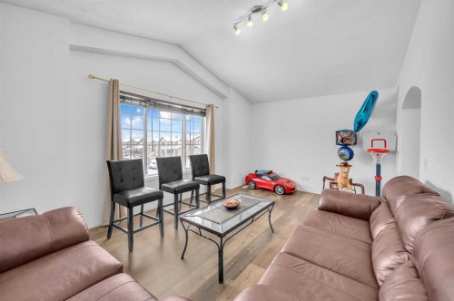 105 Covemeadow Bay Ne, Calgary, AB - Indoor Photo Showing Living Room