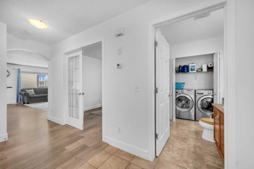 105 Covemeadow Bay Ne, Calgary, AB - Indoor Photo Showing Laundry Room