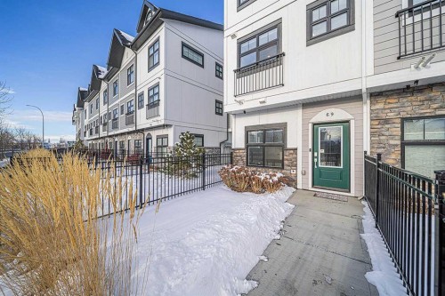 69 Les Jardins Park Se, Calgary, AB - Outdoor