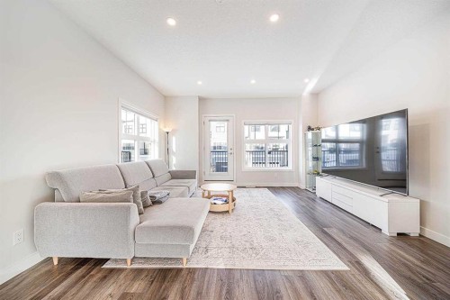 69 Les Jardins Park Se, Calgary, AB - Indoor