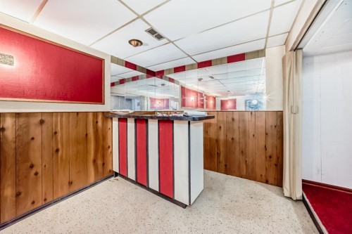 5632 21 Street Sw, Calgary, AB - Indoor Photo Showing Other Room